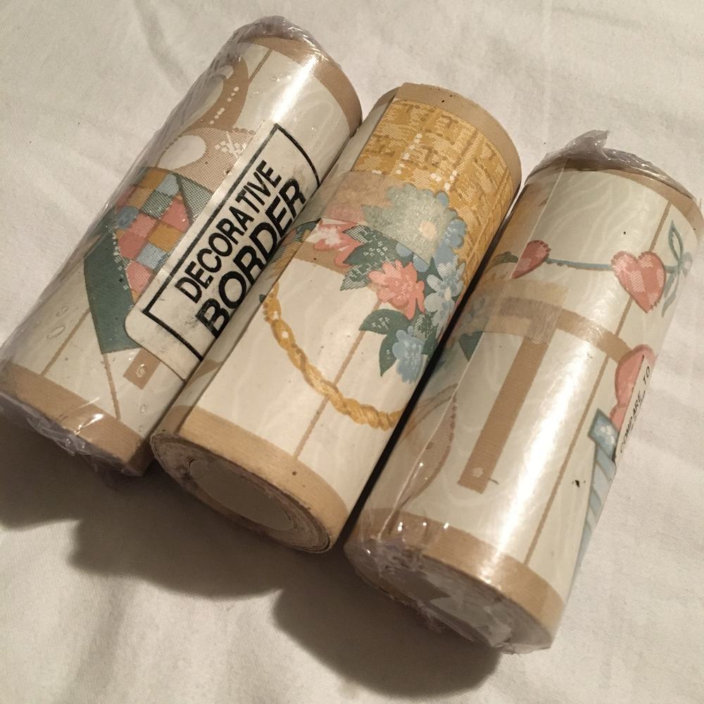 VTG 3.5 inch pre-pasted wallpaper boarder 3 rolls 5 yards each CAT border